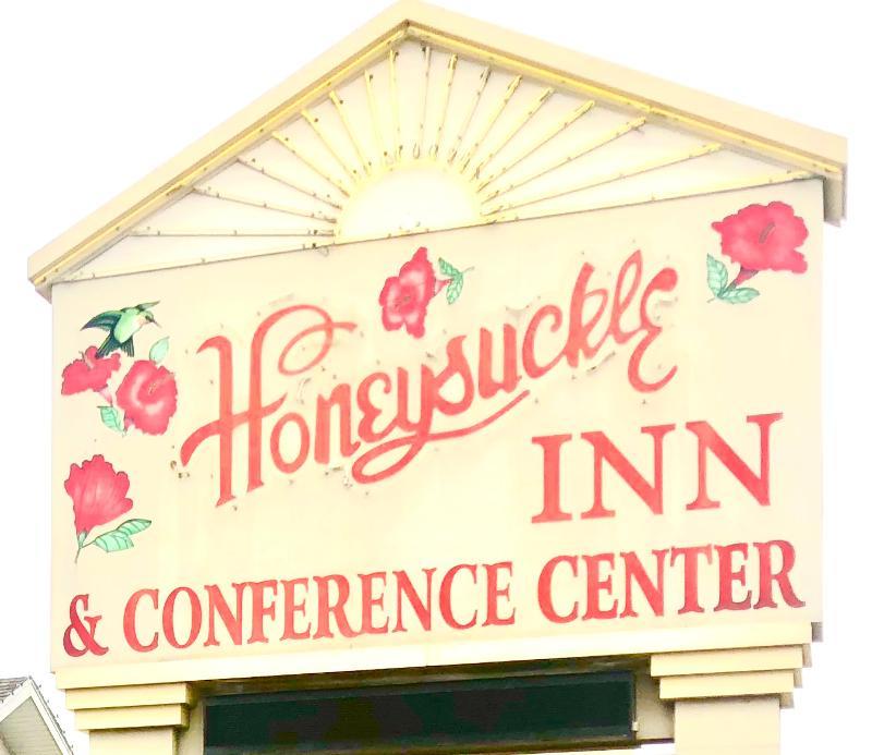 Honeysuckle Inn & Conference Center Branson Exterior photo